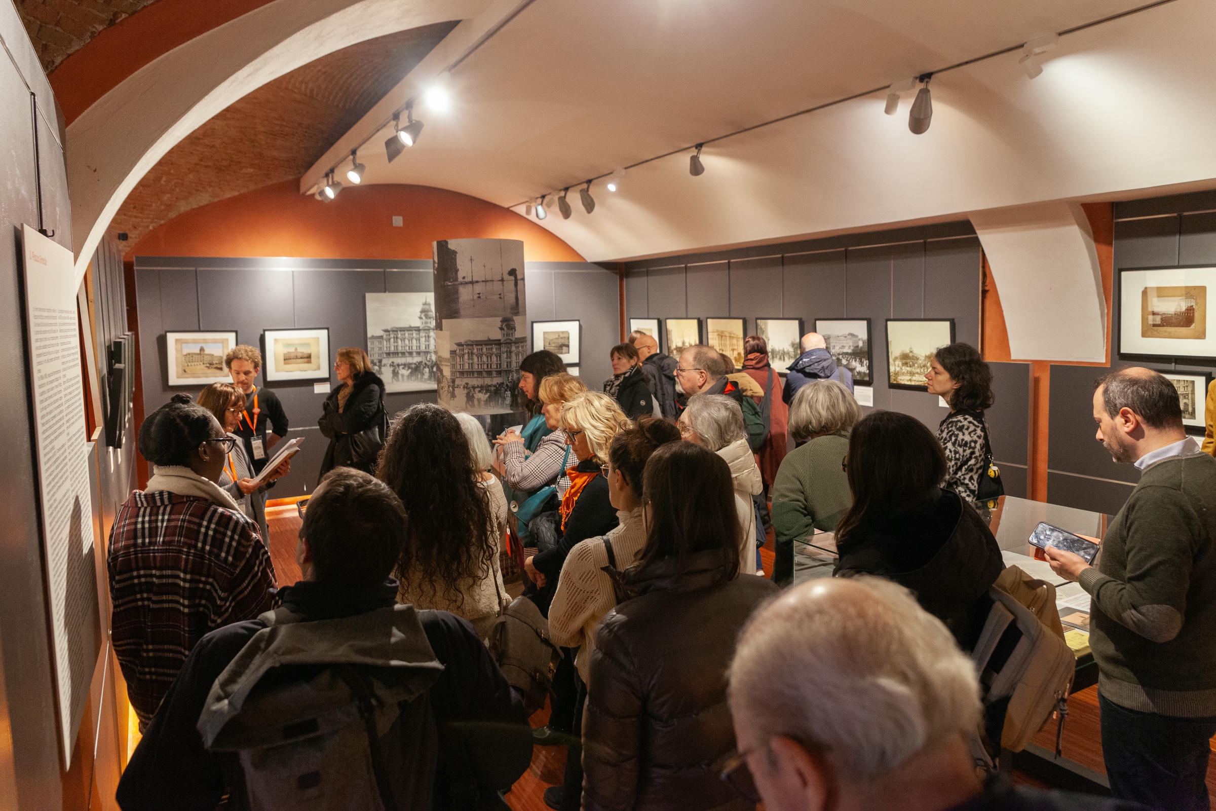 Tracce Di Parole Exhibit Around 13