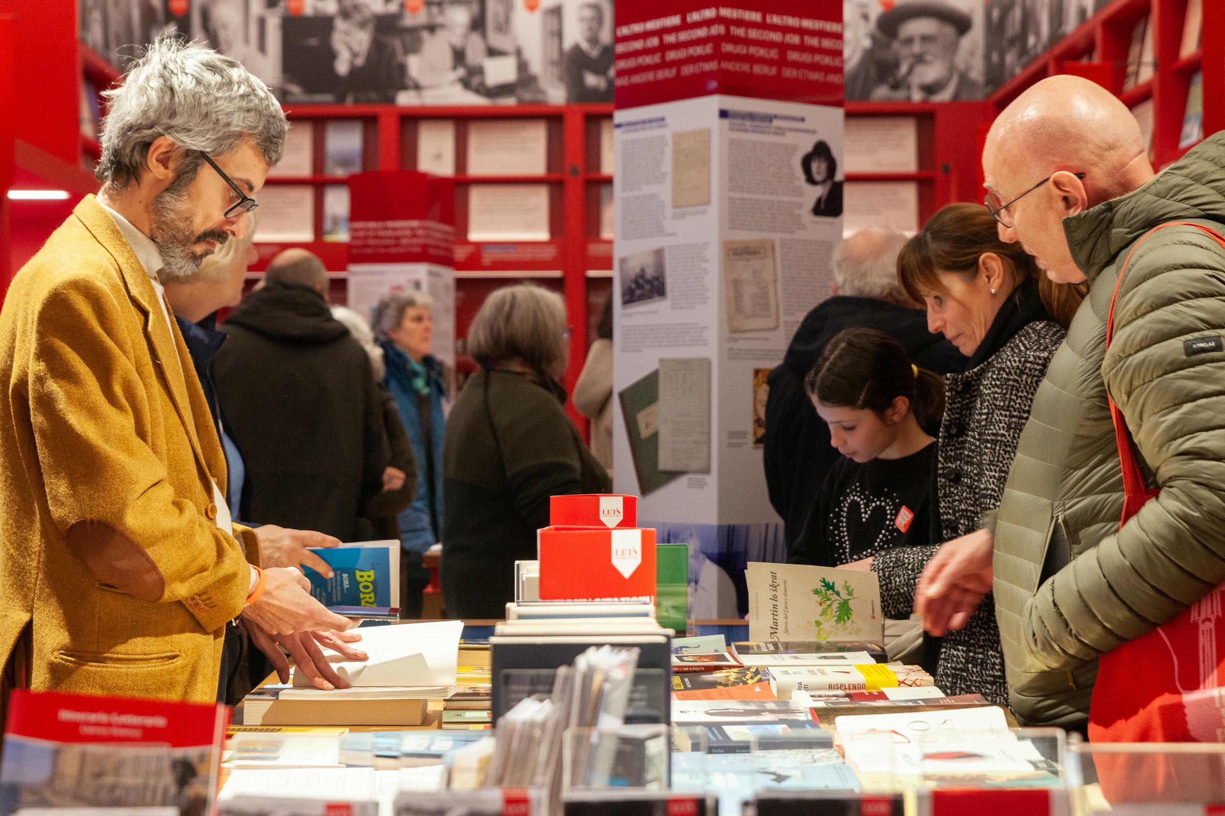 Tracce Di Parole Exhibit Around 48